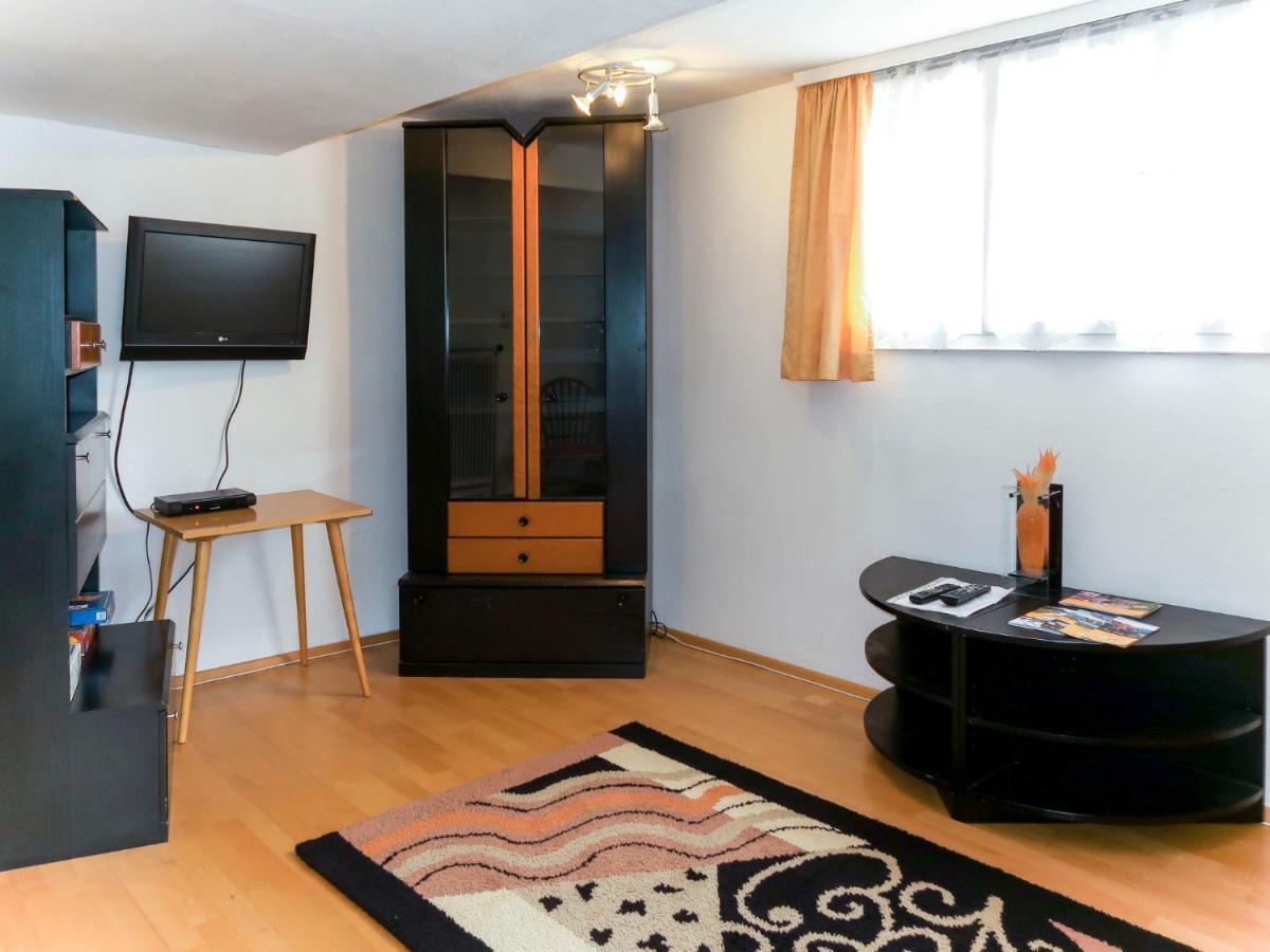 Huber - Git110 By Interhome